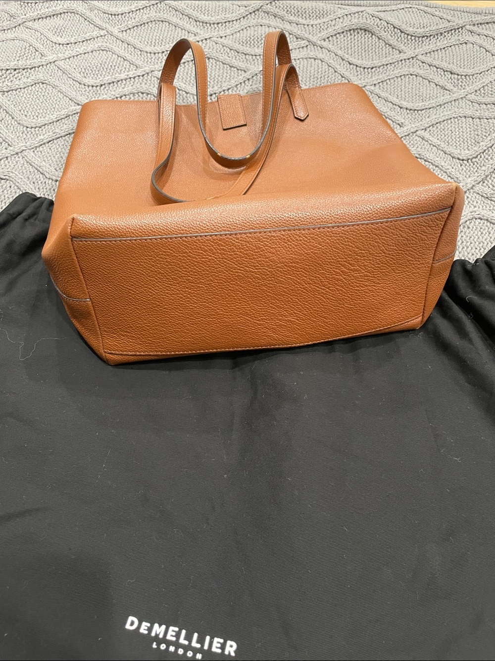 DeMellier Vancouver Tote Bag | Cognac Leather Tote with Gold Hardware - Picture 4 of 16